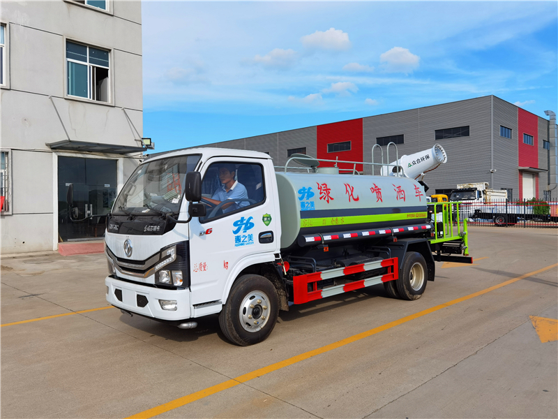 國(guó)六東風(fēng)多利卡5噸多功能抑塵車